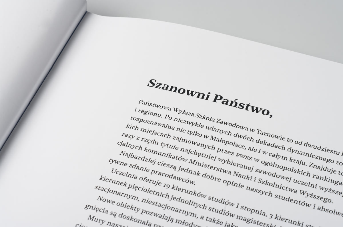 Wydawnictwo jubileuszowe - PWSZ Tarnow - projekt i druk książki